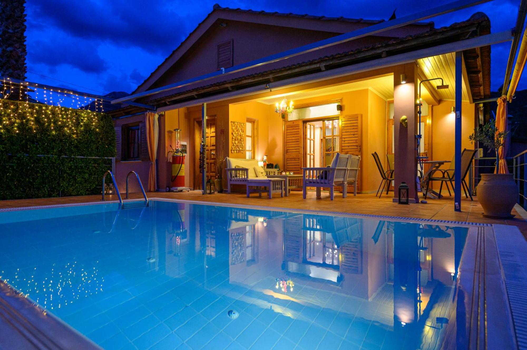 Cozy Small Smart Villa With Private Pool Mikri Mantineia Kalamata Extérieur photo